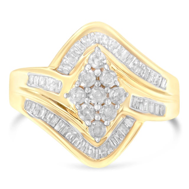 Contemporary 10K Yellow Gold Diamond Bypass Cluster Ring (1 Cttw, I-J Color, I2-I3 Clarity) - Size 6-1/2 For Sale - Image 3 of 7