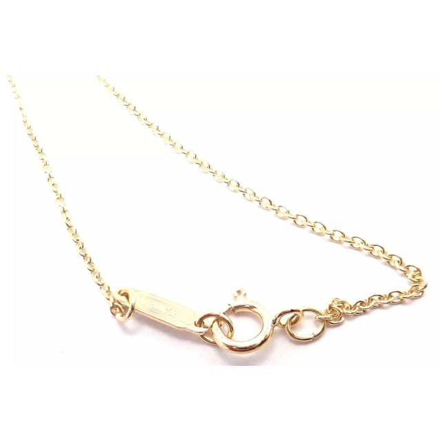 Contemporary Vintage Tiffany & Co. Yellow Gold Dogwood Flower Pendant Necklace For Sale - Image 3 of 11