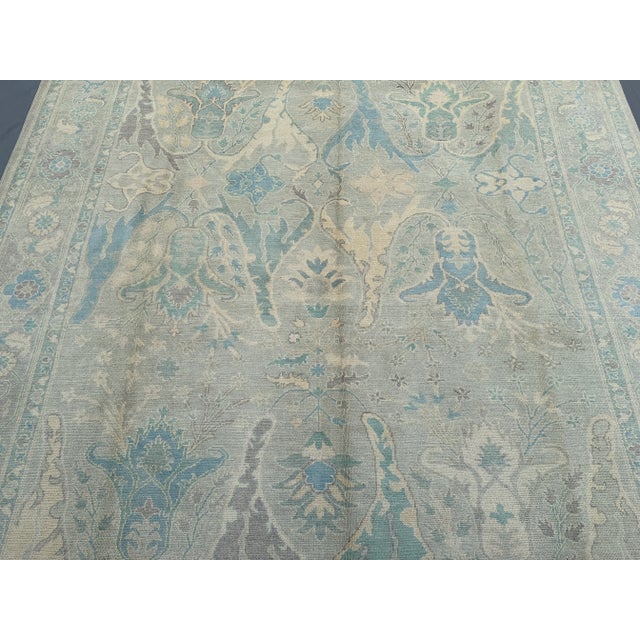 Shabby Chic Faded Oushak Wool Rug – Ivory/Blue – 9′1″ × 12′6″ For Sale - Image 4 of 9
