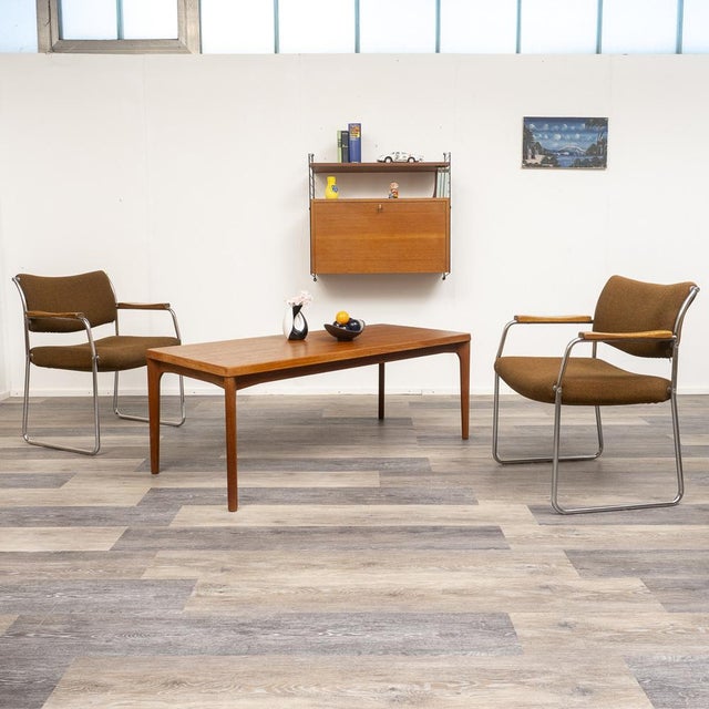 Teak coffee table manufactured by vejle stole møbelfabrik in the 1960s in denmark. The coffee table is a danish design...