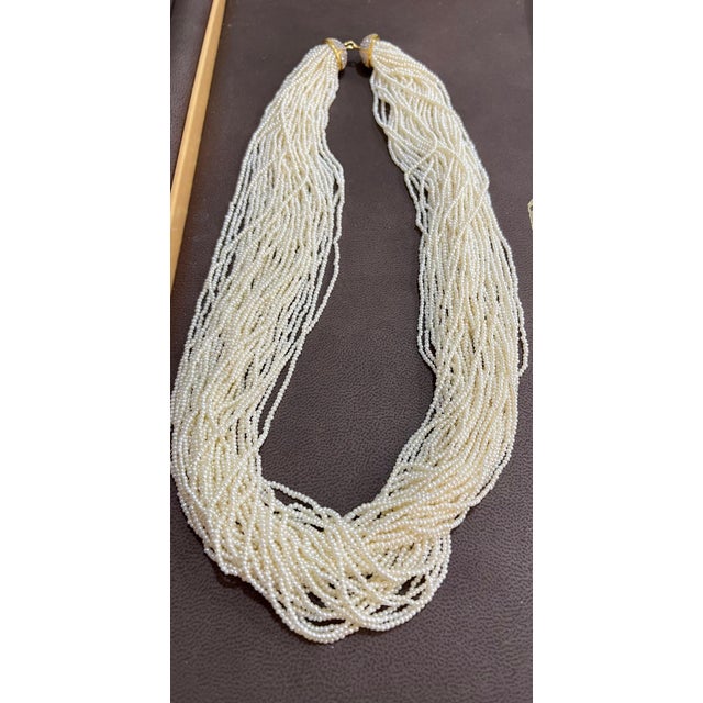 400 Carat Seed Pearl Necklace with Diamond & 14 Karat Yellow Gold Bell Cap Clasp For Sale - Image 4 of 18