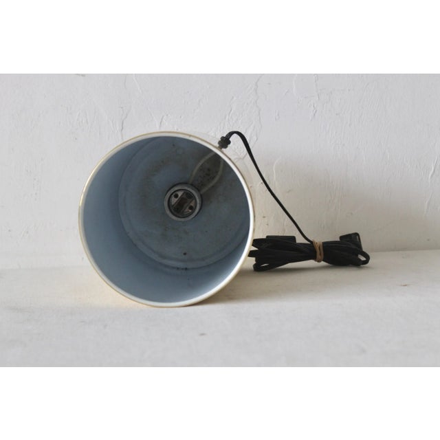 1980s Lightolier Style Gold Brass Finish Modernist Cylinder Table or Floor Lamp For Sale - Image 9 of 11