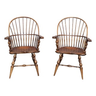 Mid 20th Century Pair of d.r. Dimes Sack Back Windsor Arm Chairs Carved Knuckles "Wallace Nutting Chair" For Sale