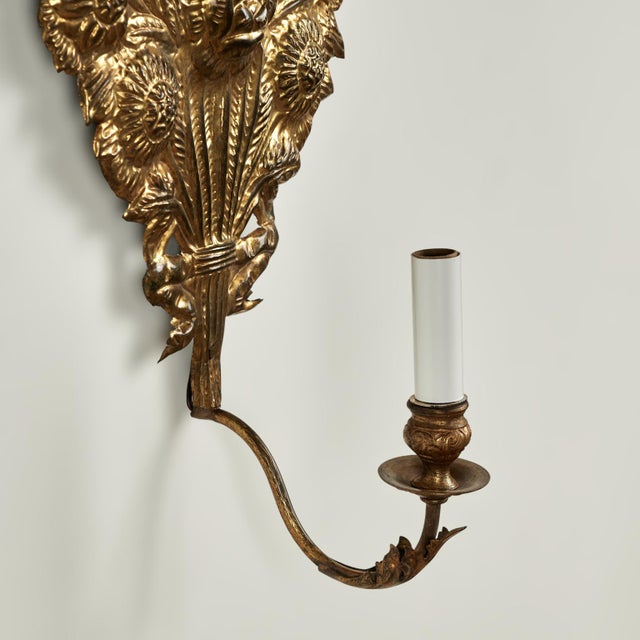 Early 20th Century Pair of Antique Italian Brass Floral Wall Sconces For Sale - Image 5 of 15
