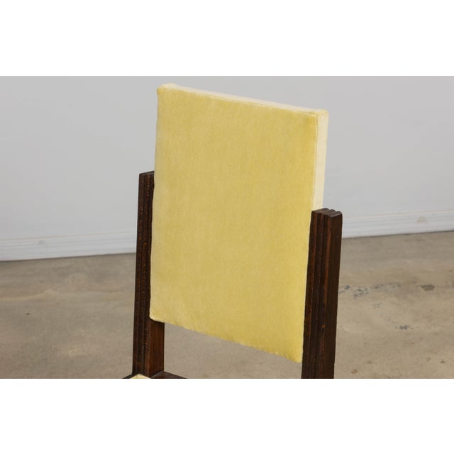 1930s French Art Deco Oak Dining Chairs in Light Yellow Velvet – Set of 8 For Sale - Image 9 of 18