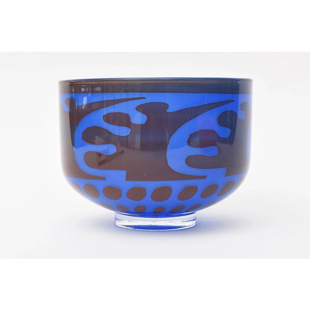 Vintage Swedish Signed Abstract Blue Glass Bowl by Gunnar Cryen Graal, for Orrefors, Cobalt Blue For Sale - Image 11 of 11