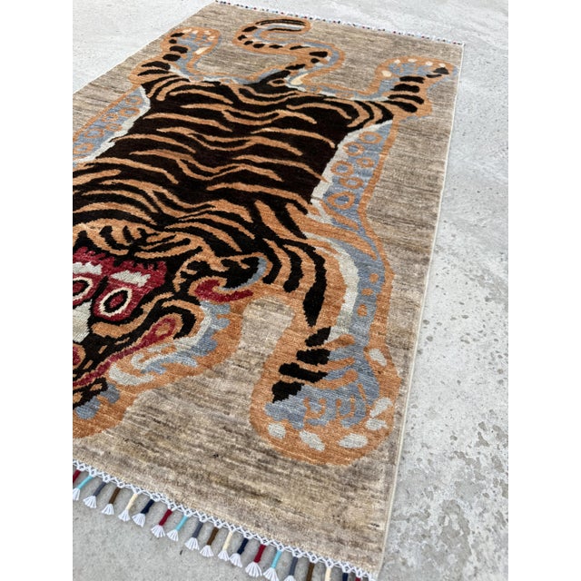 Ivory Tibetan Tiger Design Area Rug, 02'11 X 04'11 For Sale - Image 8 of 12