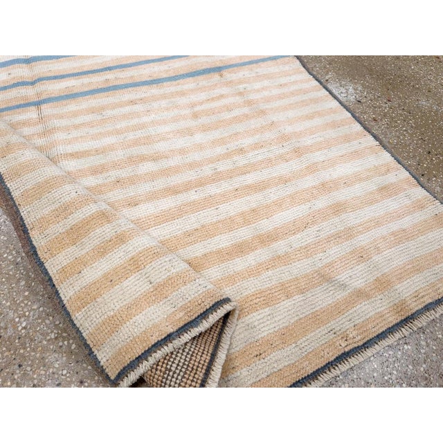 Textile Galerie Shabab Collection Mid-20th Century Turkish Anatolian Throw Rug For Sale - Image 7 of 8