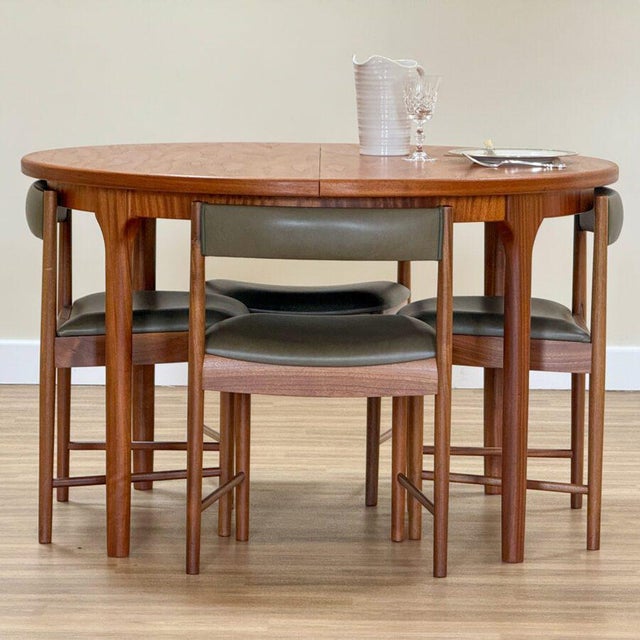 Dunvegan Round Extending Dining Table and Chairs in Teak by Tom Robertson for McIntosh, Scotland, 1960s, Set of 5 For Sale - Image 14 of 18