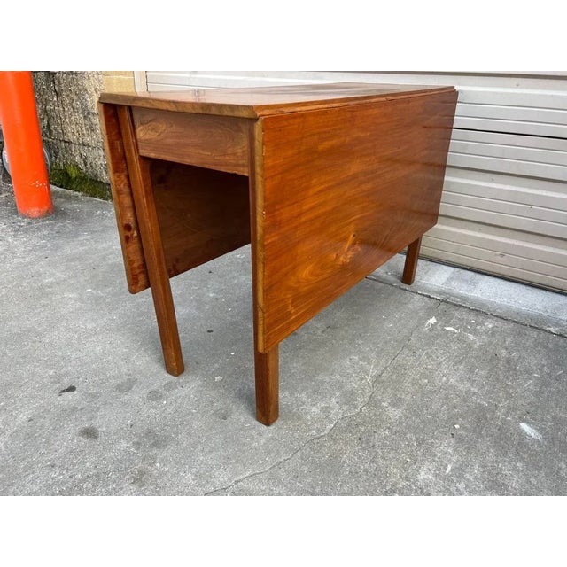 Farmhouse George III Mahogany Drop-Leaf Dining Table. Early 19th Century For Sale - Image 3 of 13