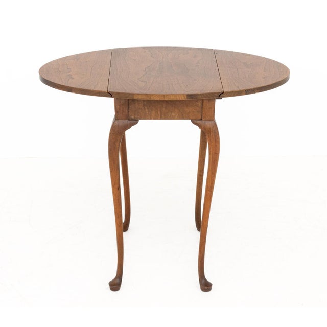 Queen Anne Queen Anne Style Walnut Drop Leaf Oval Side Table For Sale - Image 3 of 6