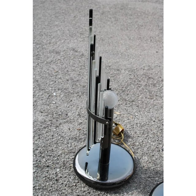 Minimalist Table Lamps in Glass and Metal by Gaetano Sciolari for Sciolari, 1970s, Set of 2, in Good conditions. Designed...