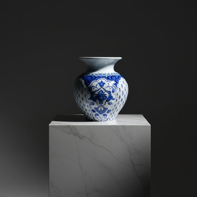 Handmade Ceramic Vase (20cm) – Classic Blue & White Floral Medallions – Traditional Iznik Decor For Sale - Image 9 of 9