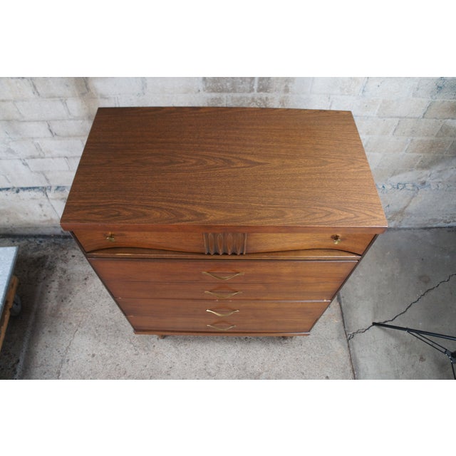 1960s Bassett Furniture Mid Century Modern Walnut 4 Drawer Chest