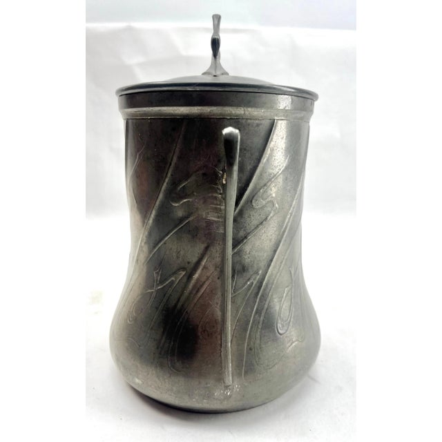 Art Nouveau Cookie Tin from C. Kurz & Company, 1930 For Sale - Image 4 of 10