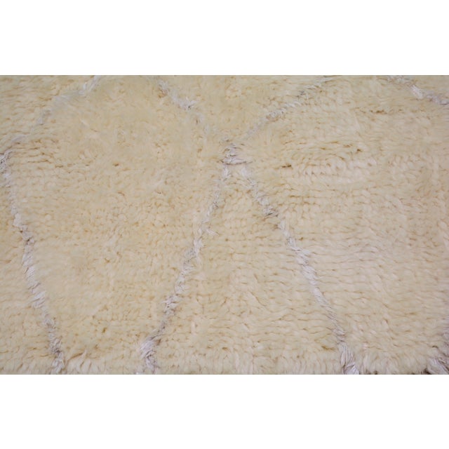 Moroccan Modern Hand Knotted Wool Rug, 6'x9' For Sale In New York - Image 6 of 6