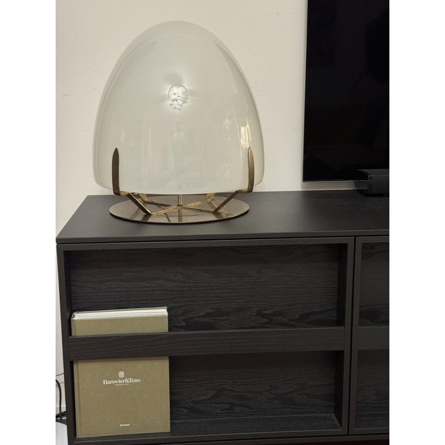 Large Vintage Table Lamp in Murano Opaline Glass and Metal in the style of Leucos and VeArt, Italy, 1970s For Sale - Image 6 of 15