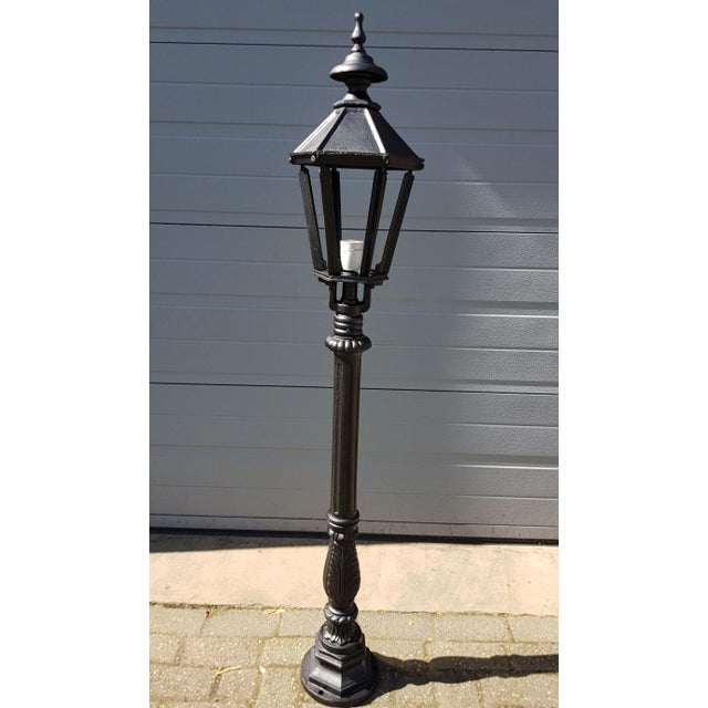 Cast Iron Lamp Post with Hexagon Cast Iron Lantern For Sale - Image 5 of 5