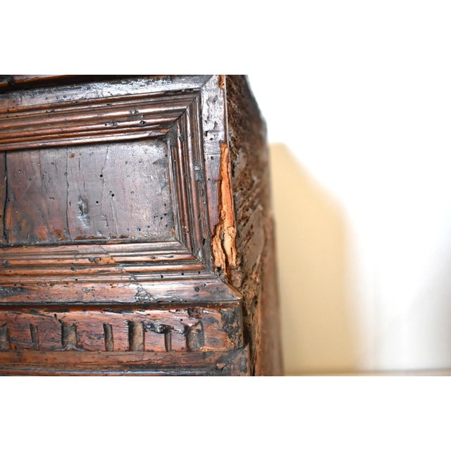 Late 16th to Early 17th-Century Italian Walnut Credenzino Cabinet For Sale - Image 12 of 13