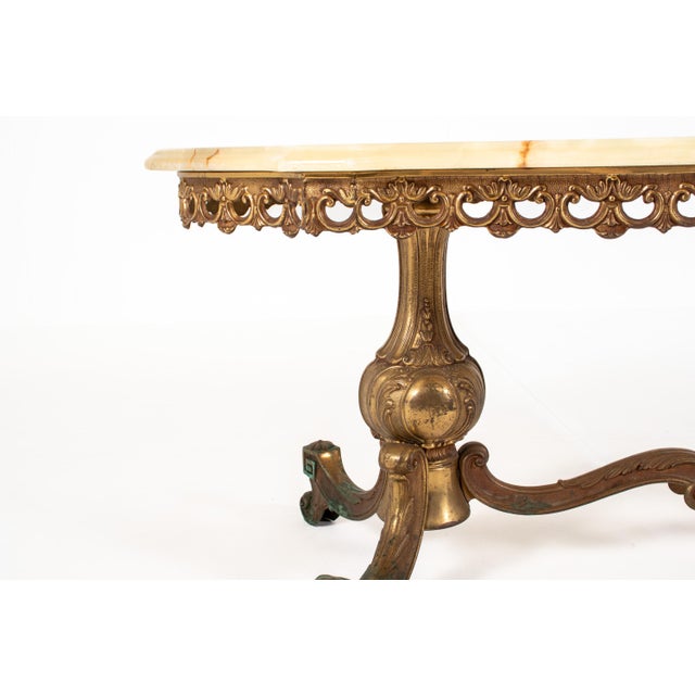 Vintage French Hollywood Regency Onyx Coffee Table with Brass Base, 1950s For Sale - Image 15 of 18