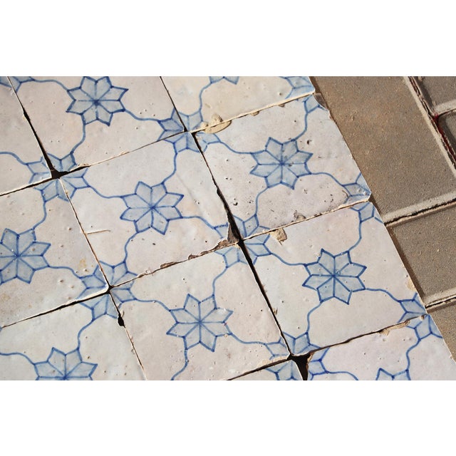 Antique 18th Century Set of 46 Portuguese Tiles Rare Floral Baroque Pattern For Sale - Image 10 of 18