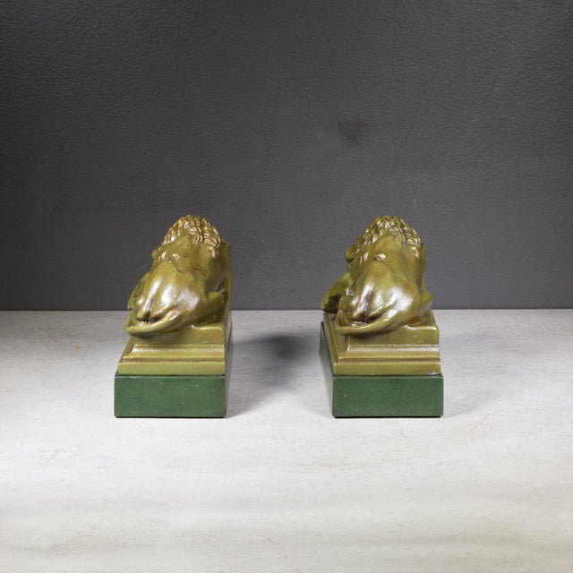 Jennings Brothers Antique Swiss Guard Bronze Lion Bookends Bookends c.1920 For Sale - Image 4 of 8