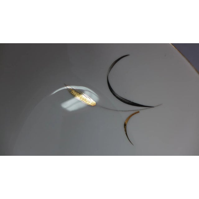 Mid-century Oval Serving Bowls - Pair For Sale In New York - Image 6 of 6