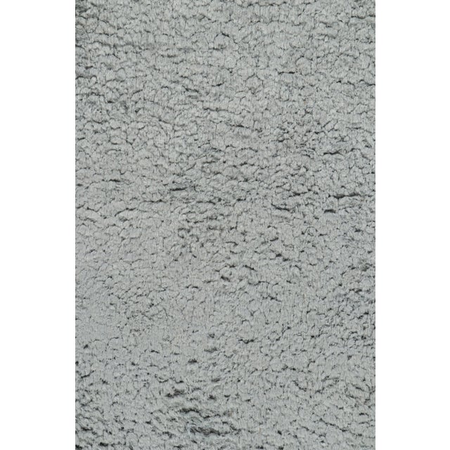 Rug & Kilim’s Contemporary Rug in Solid Gray, High Pile For Sale In New York - Image 6 of 8