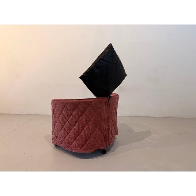 Beautiful, classic piece of furniture in original condition, very well maintained, and from the first owner/non-smoking...