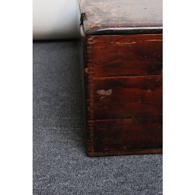 Early 19th Century Colonial Stained Maple Handmade Travel Trunk / Chest With Hinged Top For Sale - Image 10 of 13