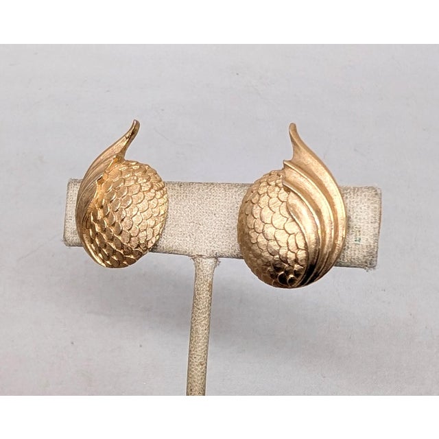 1960s Vintage 1960s Signed Crown Trifari Goldtone Textured Clip Earrings-2 Pieces For Sale - Image 5 of 7