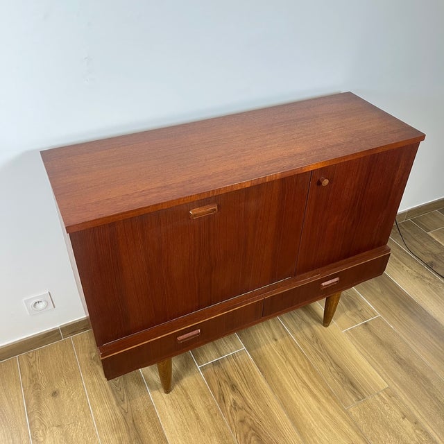 Mid-Century Modern Scandinavian Style Sideboard or Bar Cabinet, 1960s-1970s For Sale - Image 4 of 16
