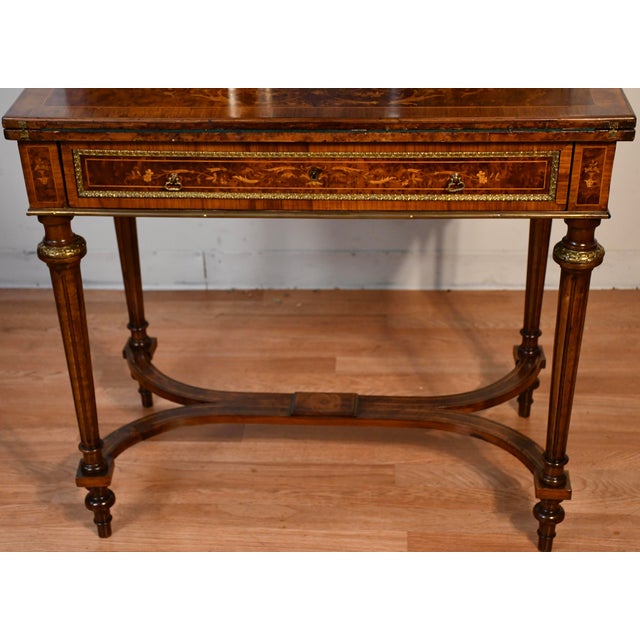 1900 - 1909 1900s Antique French Louis XVI Burl Walnut Satinwood Inlay Writing Desk For Sale - Image 5 of 18