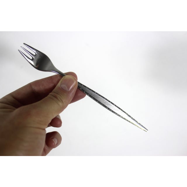 Vintage Mid Century Modern Oneida Venetia Stainless Steel Atomic 3 Piece Serving Spoon Set For Sale - Image 6 of 6