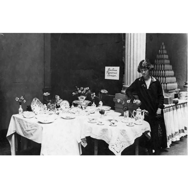 Flora Danica Porcelain Bowls by Bing & Grøndahl, Denmark, 1920s, Set of 3 For Sale - Image 3 of 10