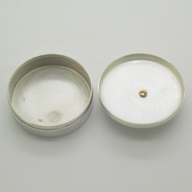 Vintage Italian Handmade Genuine Silver Bunch of Grapes Decorated Pill Snuff Trinket Box For Sale - Image 6 of 9