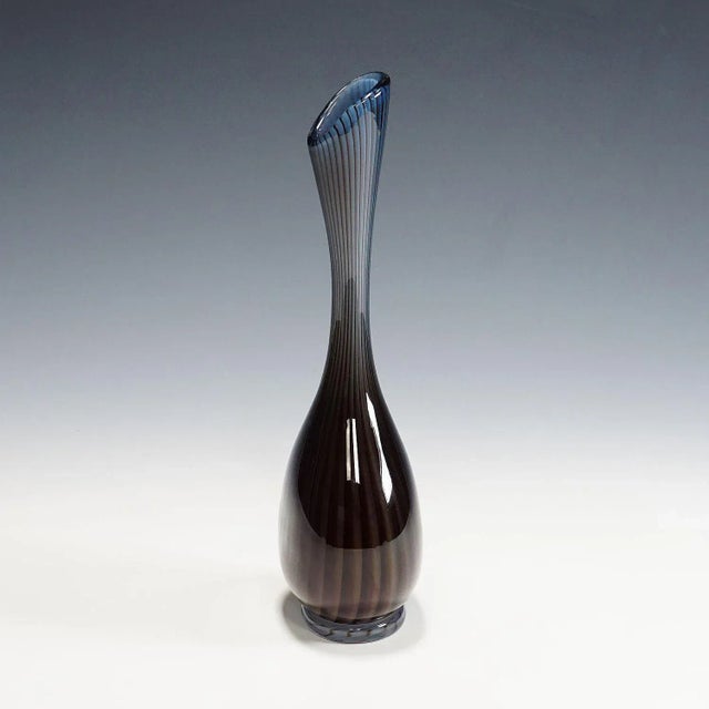 Large Colora Vase by Vicke Lindstrand for Kosta 1953 Art glass vase of the Colora series, designed by Vicke Lindstrand for...