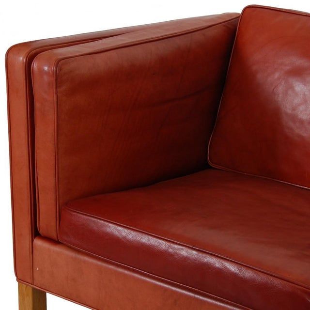 2 Seater 2332 Sofa in Indian Red Aniline Leather from Børge Mogensen For Sale - Image 12 of 18