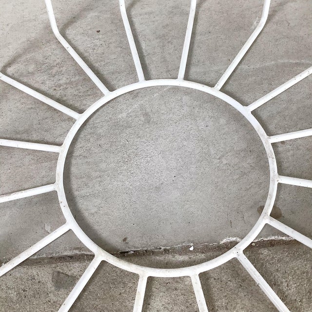Metal Round White Dining Table With Knoll-Style Wire Base For Sale - Image 7 of 12