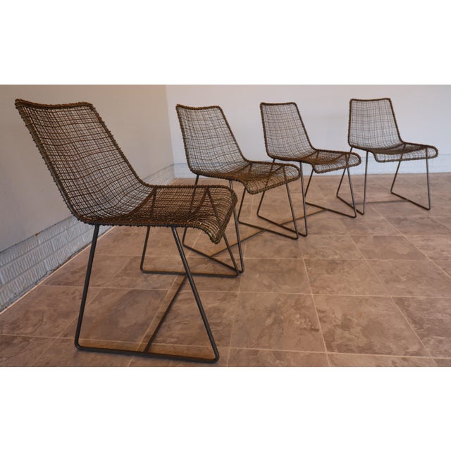 Late 20th Century Sonoma Wire Mesh Chairs With Sled Bases, Set of 4 For Sale - Image 4 of 14