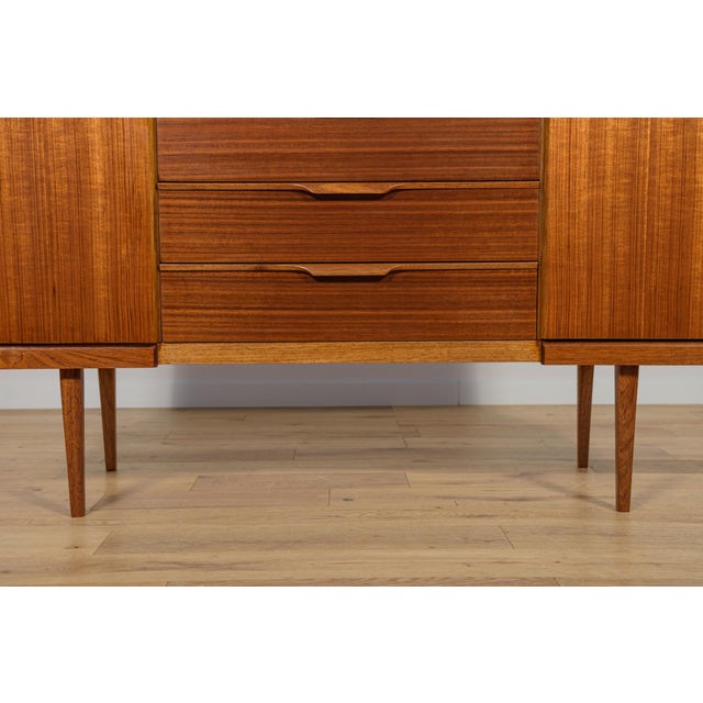 Mid-Century Teak Sideboard from Austinsuite, United Knigdom, 1960s For Sale - Image 15 of 18