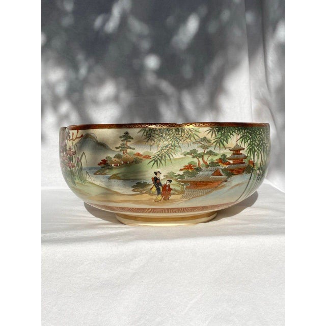 Large Antique Japanese Satsuma Scenic Bowl With Scalloped Rim – Autumn Landscape, Figures & Waterwheel For Sale - Image 10 of 18