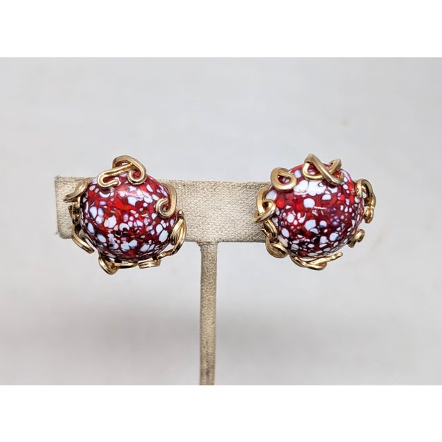 1960s Vintage 1960s Signed Jewels by Julio Red & White Art Glass Clip Earrings-2 Pieces For Sale - Image 5 of 8