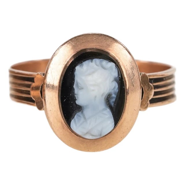 10k Gold Black and White Cameo Portrait Ring For Sale