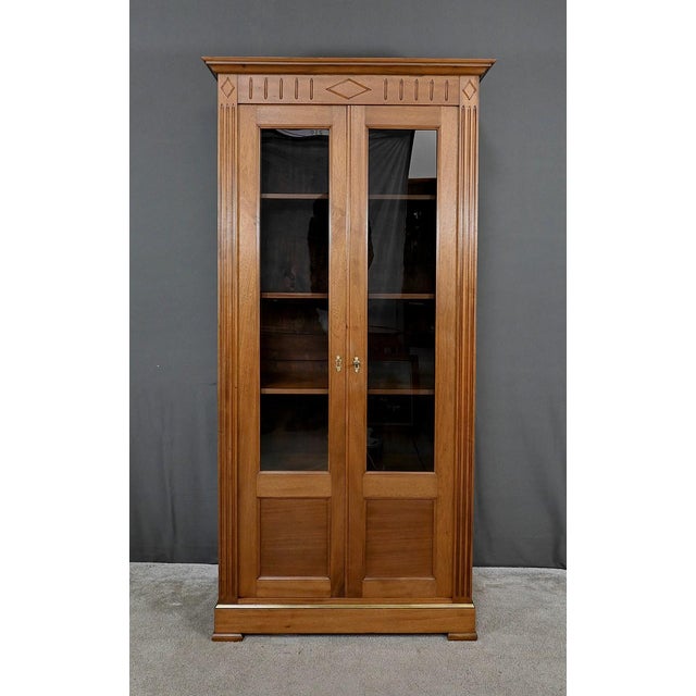 Small Louis XVI Style Mahogany Glass Bookcase, 1930s, in Restored conditions. Designed 1920 to 1949