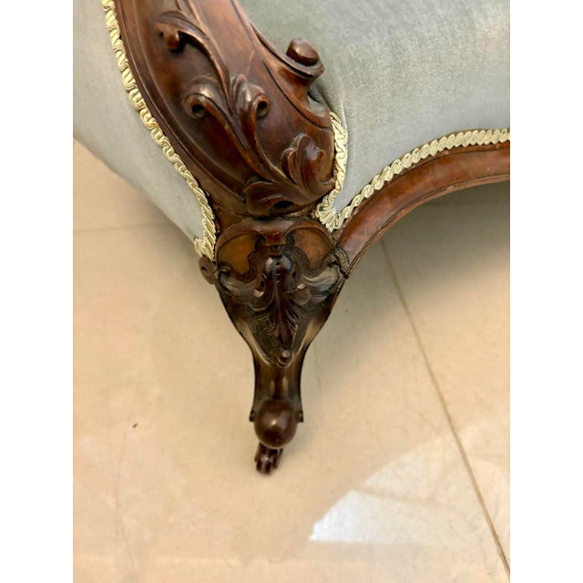 Antique Victorian Carved Walnut Chaise Lounge, 1850 For Sale - Image 6 of 17