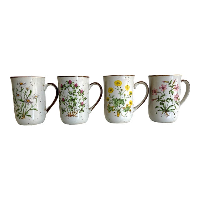 Vintage Field Daisy Sweet Clov Wild Pink Buttercup Mixed Flowers Mugs- Set of 4 For Sale