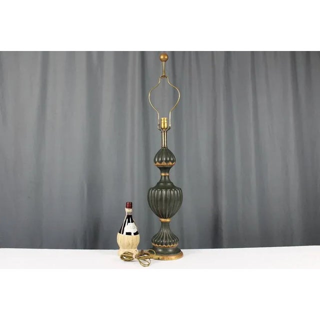 1960's Italian Gesso Painted Ribbed Urn Table Lamp For Sale - Image 4 of 13