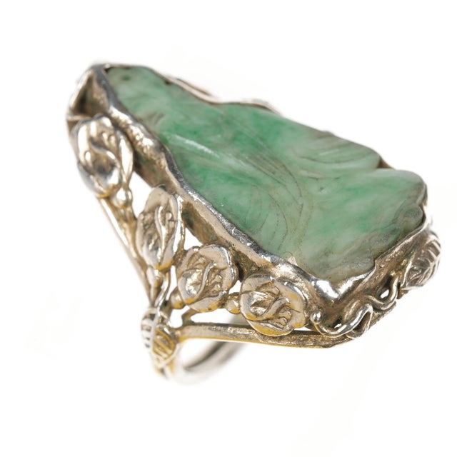 Chinese sz4.25 Antique Chinese carved Jade ring mounted in silver For Sale - Image 3 of 8