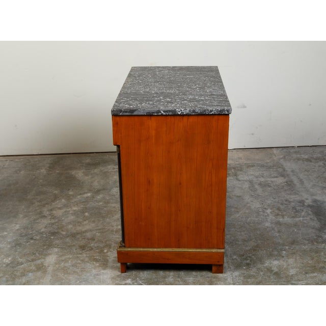 Wood French 1930s Empire Style Walnut Commode with Grey Marble Top and Black Columns For Sale - Image 7 of 12